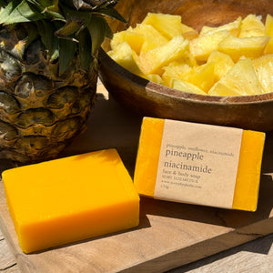 Pineapple Niacinamide Bar